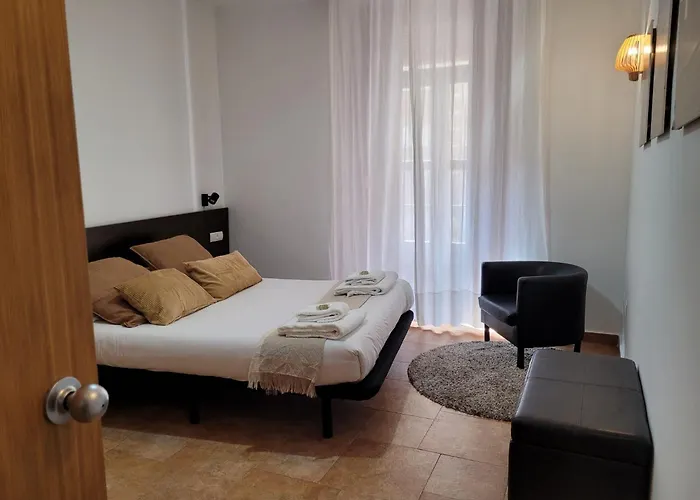 Living Valencia Apartments - Merced